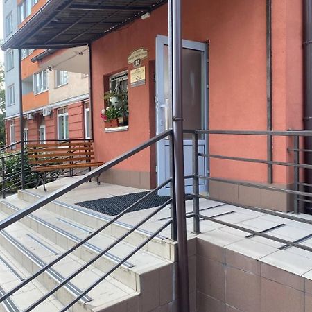 В 2 Минутах Від Метро Чудова Квартира В Новому Домі كييف المظهر الخارجي الصورة